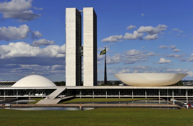 Câmara dos Deputados aprova punição a quem se recusar a abrir conta ou conceder crédito a pessoa politicamente exposta