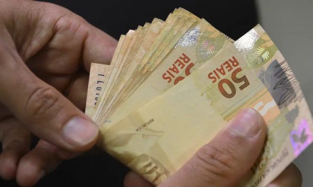 LDO para 2026 é enviada para Congresso e prevê salário mínimo de R$ 1.630,00