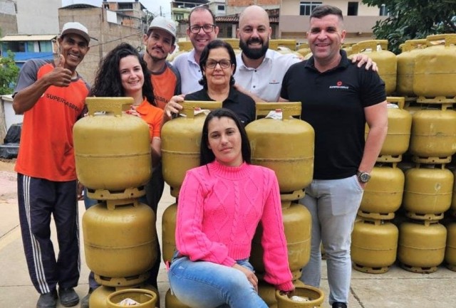 Empresa contempla moradora de Irupi com 1 ano de gás de graça
