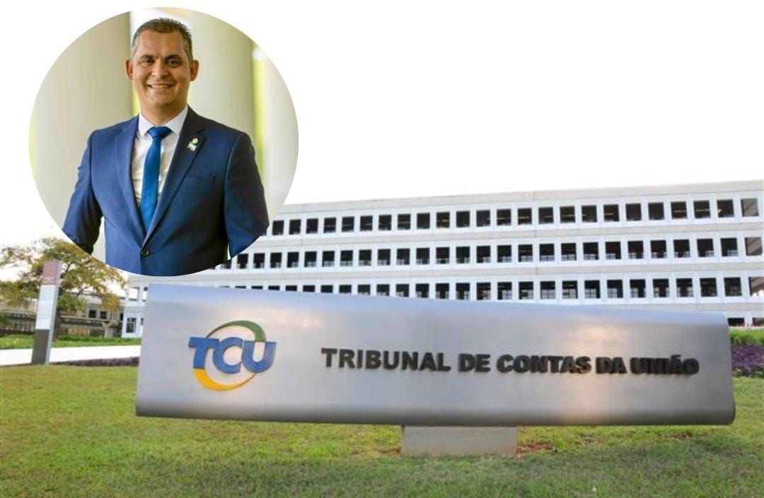 Deputado Gilson Daniel em destaque com imagem do Tribunal de Contas da União ao fundo, representando candidatura ao TCU
