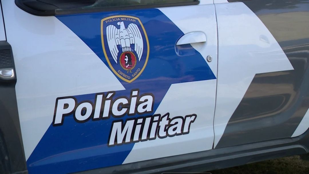 Viatura da Polícia Militar do Espírito Santo durante atendimento de ocorrência em Alegre.