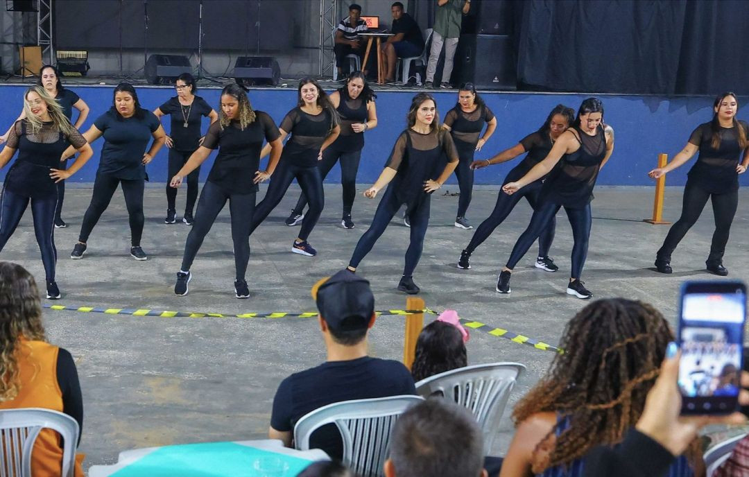 Grupo de mulheres do projeto 