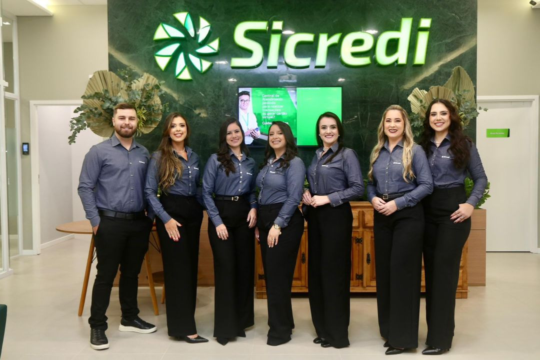 Nova agência do Sicredi inaugurada em São José do Calçado durante cerimônia com autoridades, colaboradores e associados.