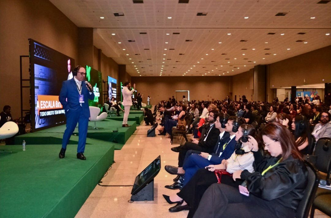 Advogado Aleksandro Honrado Vieira durante participação na ExpoDireito Brasil, em Brasília, maior congresso jurídico da América Latina, onde palestrou sobre integridade e ética na advocacia.