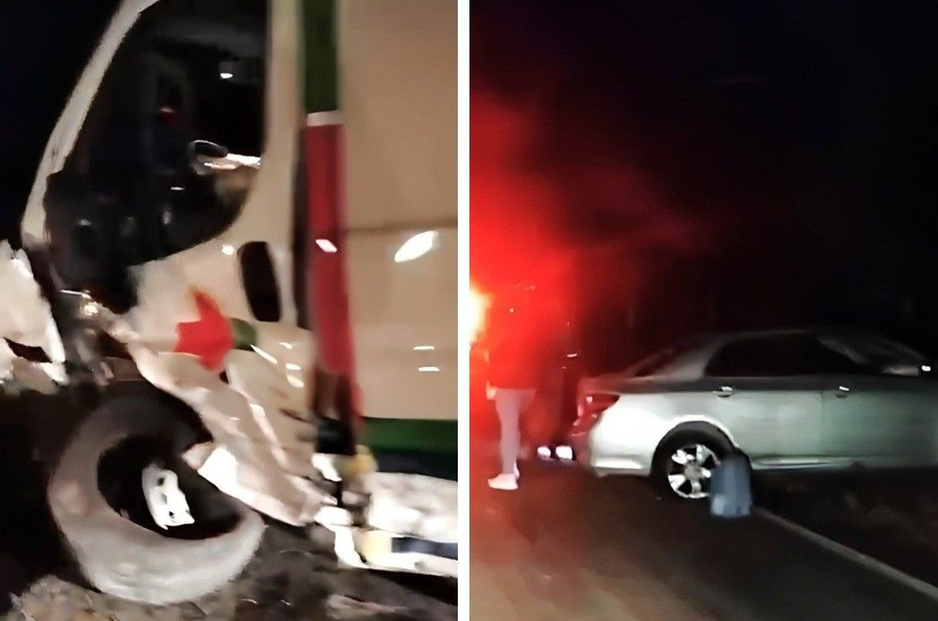 Montagem com duas fotos noturnas do local do acidente. Na imagem da esquerda, detalhe em primeiro plano da parte frontal esquerda de uma ambulância branca com detalhes verdes e vermelhos, apresentando severos danos materiais na lataria e pneu estourado. Na imagem da direita, um veículo de passeio prata, modelo Corolla, parado na lateral da pista contrária com os faróis e luzes de alerta ligados, enquanto uma pessoa de costas observa a movimentação sob a iluminação avermelhada de sinalização de emergência.