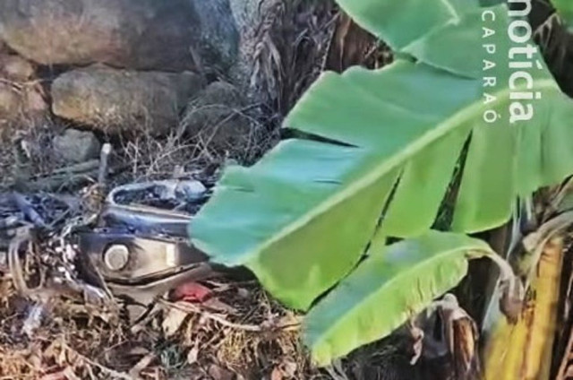 Vídeo: Motociclista sofre queda e é socorrido após queda em curva na BR-262 em Ibatiba