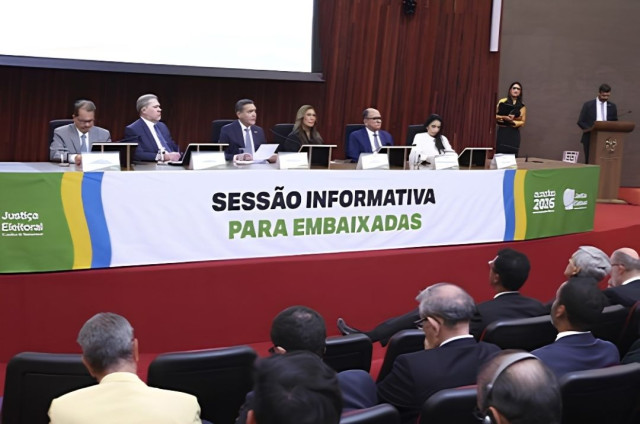 TSE destaca segurança e transparência do sistema eleitoral a representantes diplomáticos