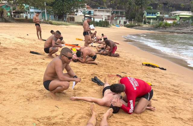 Curso de guarda-vidas recebe inscrições no Espírito Santo